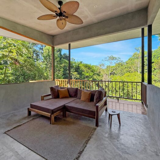 Casa Canopy in Playa Chiquita