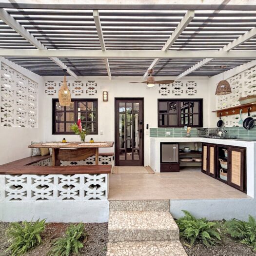 Libélula – AC, Wifi, Rooftop Deck, Walk to Beach